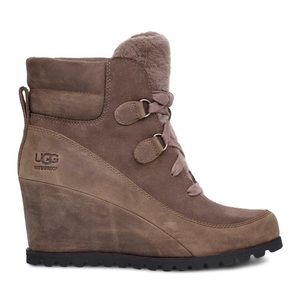 🔥SOLD🔥Ugg Valory Waterproof Wedge Leather Bootie